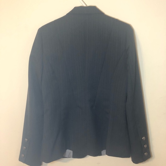 Grey Blazer - Picture 3 of 10